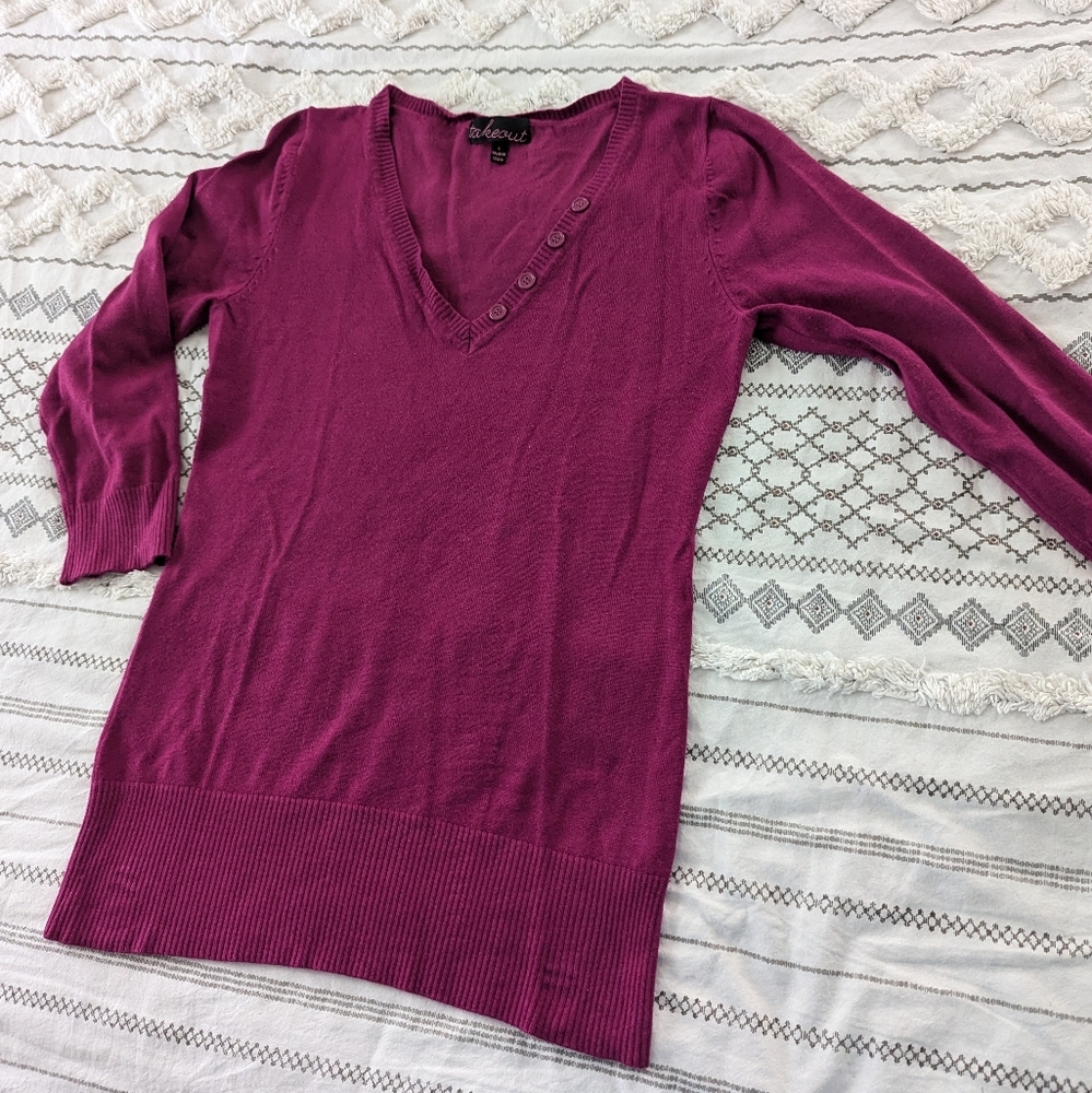 Takeout V-Neck Sweater